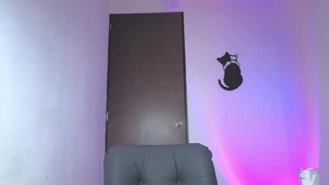 Snapshot of arteemiis chatting on October 24, 2025, 2:30 am online show from October 24, 2025, 2:30 am