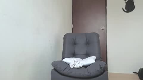 Snapshot of arteemiis chatting on November 24, 2025, 12:38 pm online show from November 24, 2025, 12:38 pm