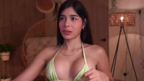 Snapshot of artemia_ chatting on September 13, 2025, 3:06 am Amanda online show from September 13, 2025, 3:06 am