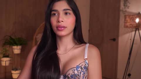 Snapshot of artemia_ chatting on September 21, 2025, 1:29 am Amanda online show from September 21, 2025, 1:29 am