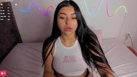 Snapshot of artemisa67_ chatting on December 2, 2024, 7:47 am ESTEFANY online show from December 2, 2024, 7:47 am