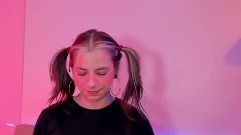 Snapshot of artemisablake chatting on December 20, 2024, 12:19 am artemisablake online show from December 20, 2024, 12:19 am