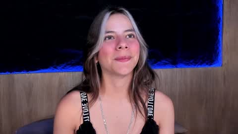 Snapshot of artemisablake chatting on February 6, 2025, 10:10 pm artemisablake online show from February 6, 2025, 10:10 pm