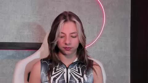 Snapshot of artemisablake chatting on February 14, 2025, 4:41 pm artemisablake online show from February 14, 2025, 4:41 pm