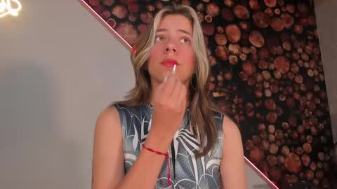 Snapshot of artemisablake chatting on February 21, 2025, 7:21 pm artemisablake online show from February 21, 2025, 7:21 pm