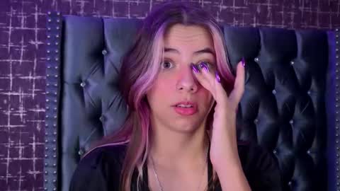 Snapshot of artemisablake chatting on October 18, 2025, 5:35 pm artemisablake online show from October 18, 2025, 5:35 pm