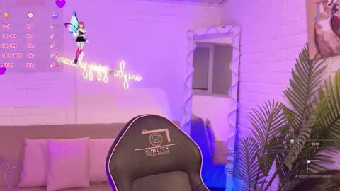 Snapshot of artemiss_tay chatting on November 7, 2025, 7:25 pm artemiss_tay online show from November 7, 2025, 7:25 pm