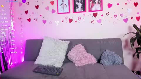 MIA OF artmiajoy online show from March 8, 2025, 2:40 pm