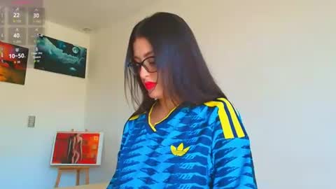 Snapshot of artt_juli chatting on July 7, 2026, 4:55 pm Im juli online show from July 7, 2026, 4:55 pm