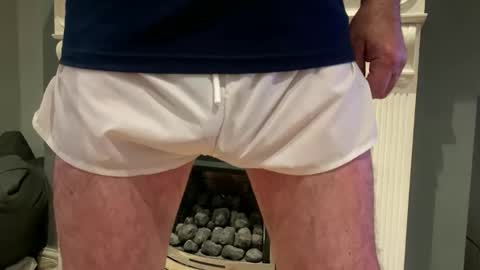 artybee online show from November 10, 2025, 10:47 am