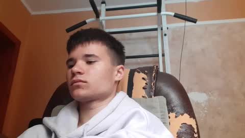 Snapshot of arvyn_ chatting on April 14, 2026, 7:25 am Denis online show from April 14, 2026, 7:25 am