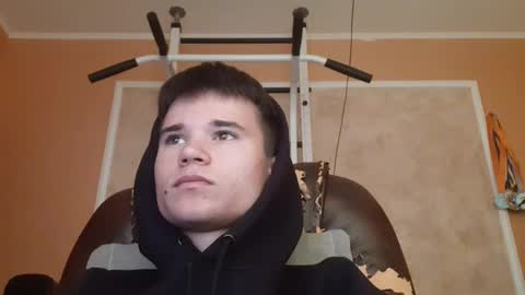 Snapshot of arvyn_ chatting on April 20, 2026, 8:06 am Denis online show from April 20, 2026, 8:06 am