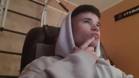 Snapshot of arvyn_ chatting on April 27, 2026, 7:50 am Denis online show from April 27, 2026, 7:50 am