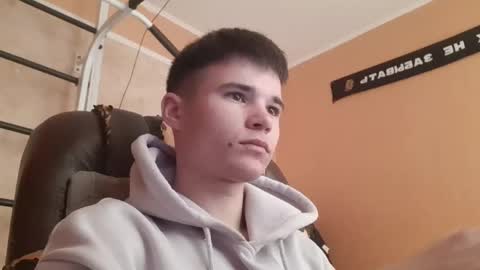 Snapshot of arvyn_ chatting on April 28, 2026, 8:52 am Denis online show from April 28, 2026, 8:52 am