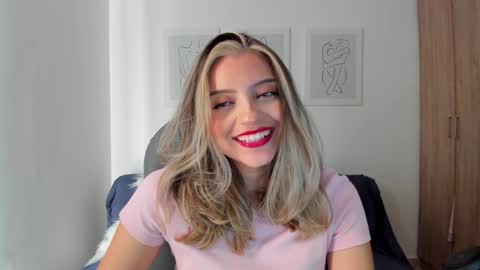 Snapshot of ary_cam230 chatting on January 22, 2025, 10:15 pm Zahaara online show from January 22, 2025, 10:15 pm