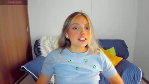 Snapshot of ary_cam230 chatting on October 13, 2025, 9:48 pm Zahaara online show from October 13, 2025, 9:48 pm