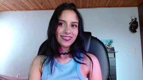 Snapshot of ary_pieerce chatting on October 20, 2025, 7:36 pm Independent Model online show from October 20, 2025, 7:36 pm