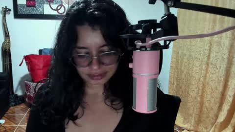 Arya Miller online show from June 3, 2026, 4:59 am