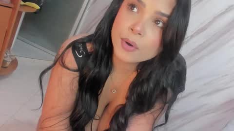 Snapshot of arya_nahalii chatting on February 7, 2026, 9:51 pm Ana online show from February 7, 2026, 9:51 pm