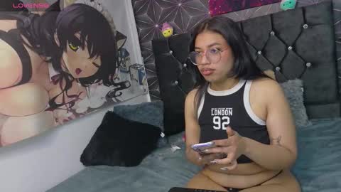 Snapshot of aryahmoonn chatting on March 21, 2026, 4:50 am aryahmoonn online show from March 21, 2026, 4:50 am