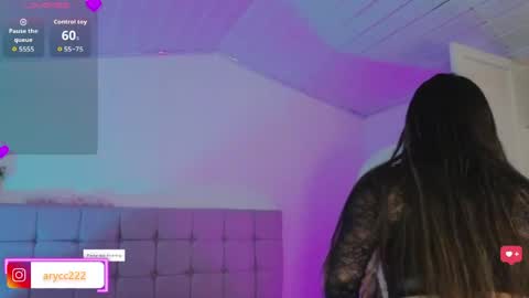 arycooper_ online show from April 24, 2026, 12:07 pm