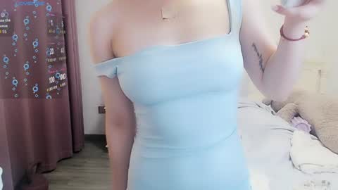 Snapshot of arylia_3 chatting on July 17, 2026, 3:57 am Lily online show from July 17, 2026, 3:57 am