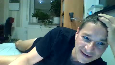 Snapshot of as660660 chatting on September 14, 2025, 8:52 pm as660660 online show from September 14, 2025, 8:52 pm