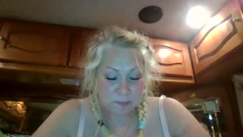 Snapshot of ash0ley chatting on July 21, 2026, 7:49 pm ash0ley online show from July 21, 2026, 7:49 pm