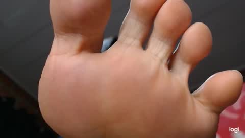 Snapshot of ash_nicefeet chatting on December 21, 2025, 4:19 am ashley online show from December 21, 2025, 4:19 am