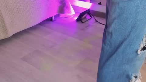 ash_valentine online show from April 28, 2026, 2:27 am