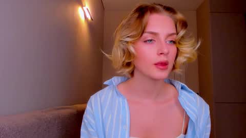 your pretty Ashley online show from March 9, 2025, 5:06 pm