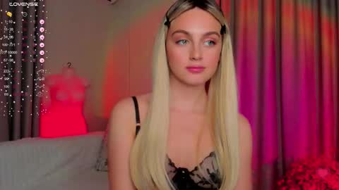 your pretty Ashley online show from September 12, 2025, 8:31 pm