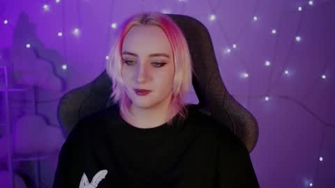 AshleyAshe  online show from February 21, 2025, 2:17 am