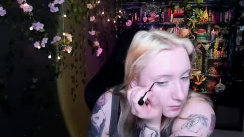 Snapshot of asheluck chatting on May 30, 2026, 3:25 am AshleyAshe online show from May 30, 2026, 3:25 am