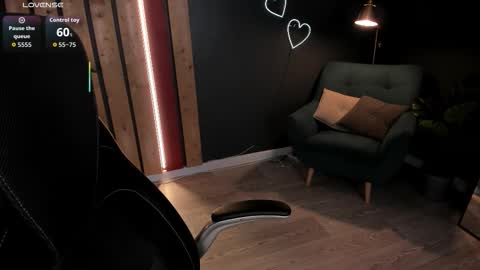 Ash online show from September 19, 2025, 12:17 pm