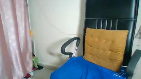 ashi_indian online show from May 15, 2026, 3:52 pm
