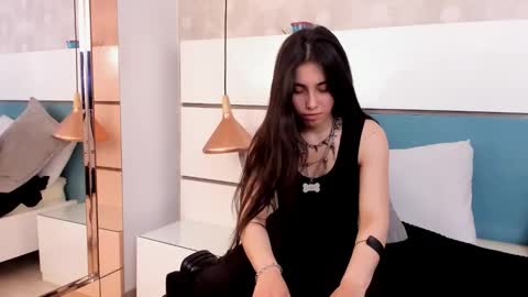 Ashkoreh online show from October 18, 2025, 8:53 pm