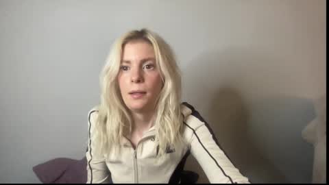Snapshot of ashleebby818 chatting on January 16, 2026, 2:26 am Ashlee online show from January 16, 2026, 2:26 am