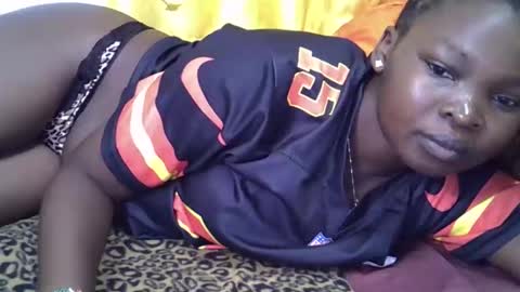 ashlery  online show from September 17, 2025, 3:30 am