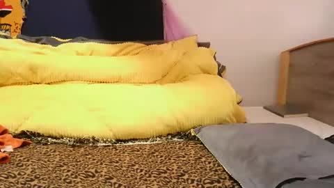 ashlery  online show from November 4, 2025, 5:17 am