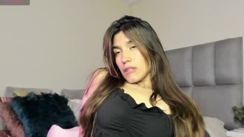 Carolina  online show from September 10, 2025, 1:16 am