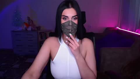   Yasmina   online show from January 19, 2025, 5:48 am