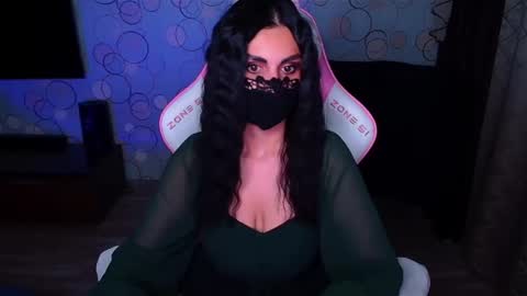   Yasmina   online show from November 30, 2025, 4:05 am