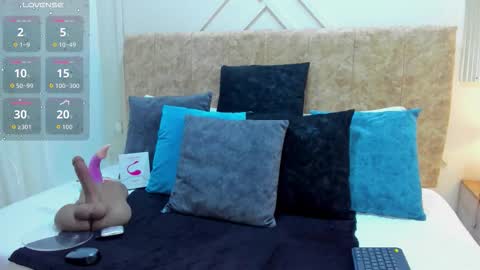 Snapshot of ashley__foxx_ chatting on November 18, 2025, 2:43 pm ashley online show from November 18, 2025, 2:43 pm