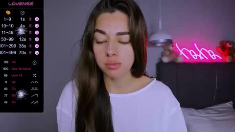 Snapshot of ashley__jess chatting on November 24, 2025, 5:45 pm Ashley online show from November 24, 2025, 5:45 pm