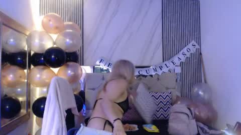 ashley__tylor online show from April 24, 2026, 10:12 pm