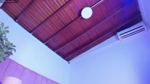 ashley_beaomunt online show from May 4, 2026, 6:37 pm