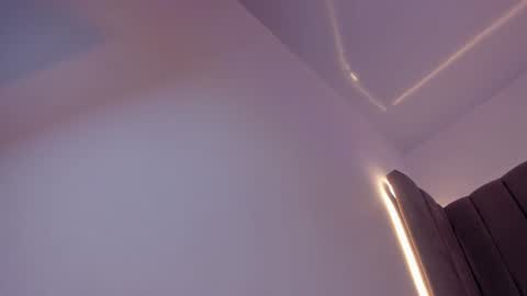 ashley_beaomunt online show from July 7, 2026, 11:14 am