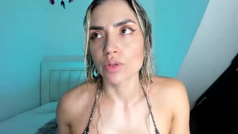 Snapshot of ashley_blair chatting on January 2, 2025, 8:46 pm ashley_blair online show from January 2, 2025, 8:46 pm