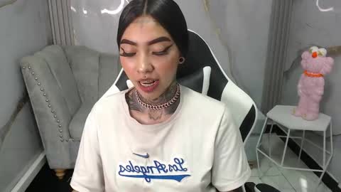 Snapshot of ashley_blum_v chatting on October 7, 2025, 8:17 pm ashley_blum_v online show from October 7, 2025, 8:17 pm